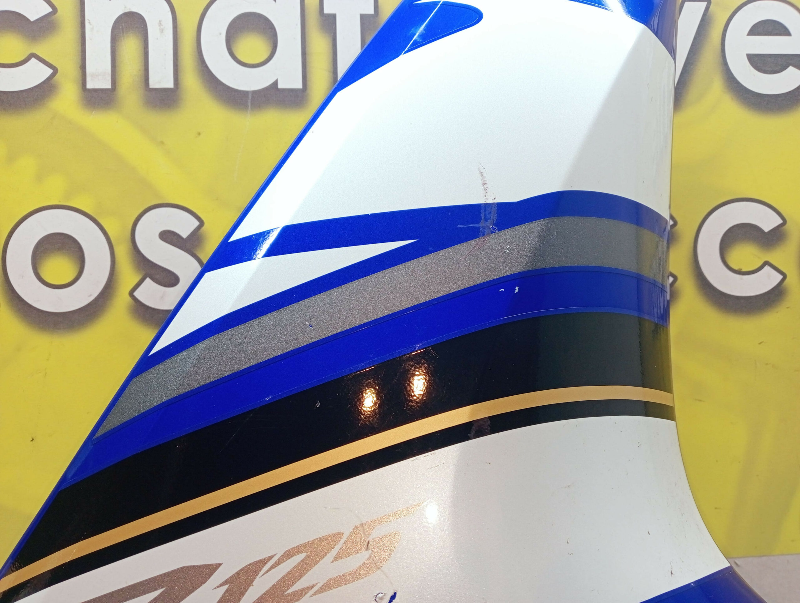 carénage latéral droit