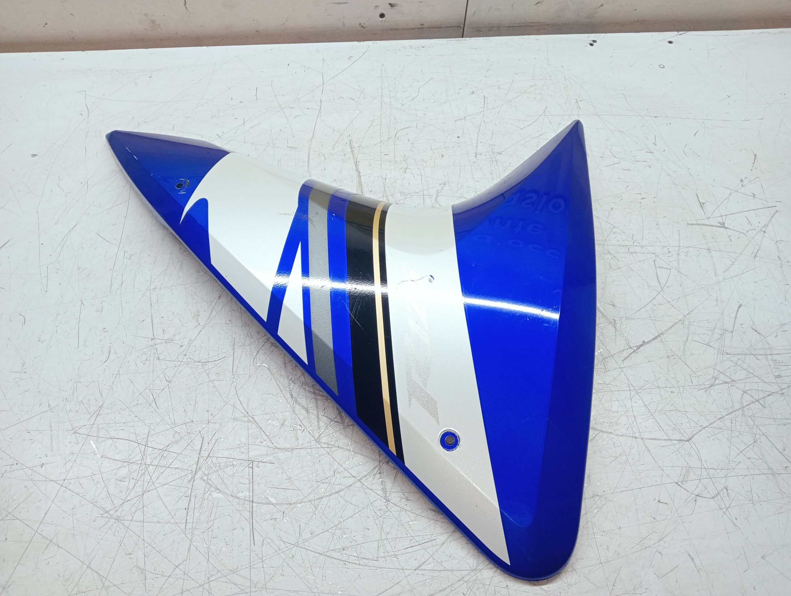 carénage latéral droit