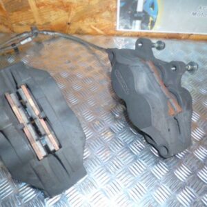 Etriers de freins avant