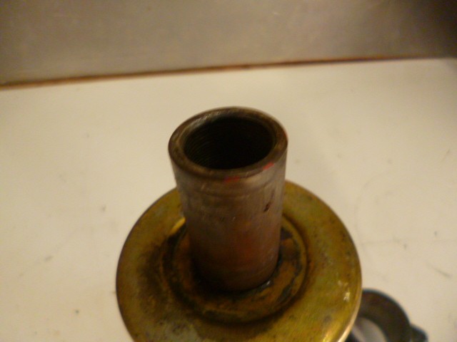 Te de fourche inférieur