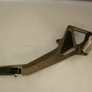 platine repose pied droite