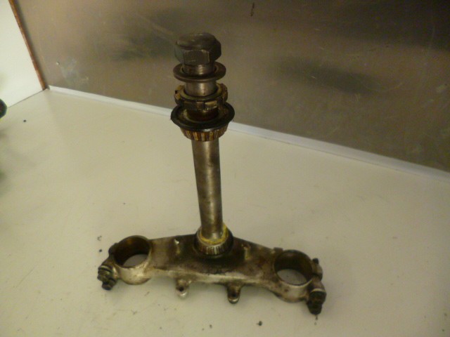 te de fourche inferieur