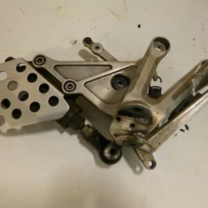 platine repose pied droite