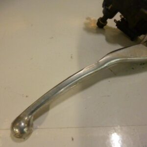 maître cylindre de freins