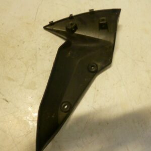 cache droite garde boue