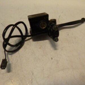 maître cylindre de frein avant