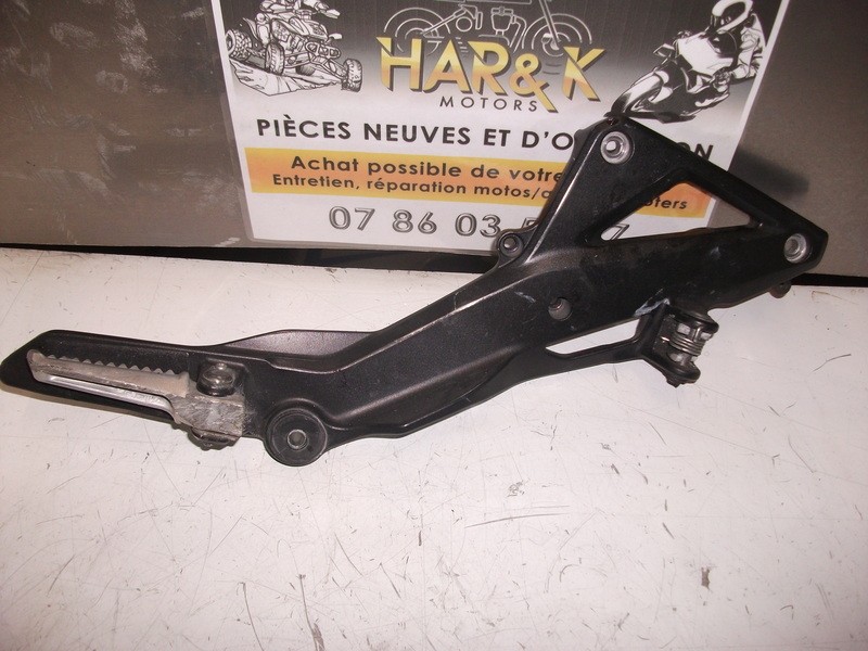 platine repose pied droit