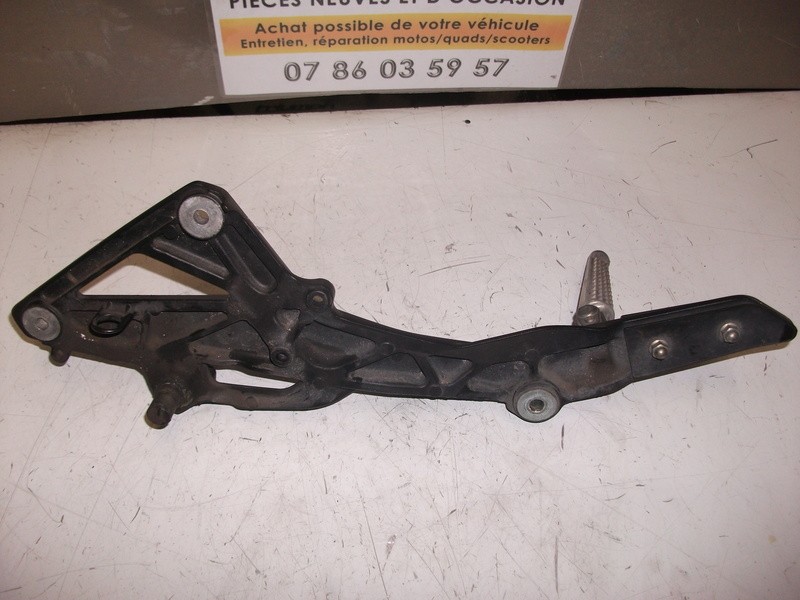 platine repose pied droit