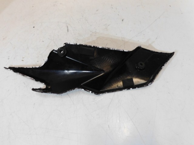 carénage lateral gauche