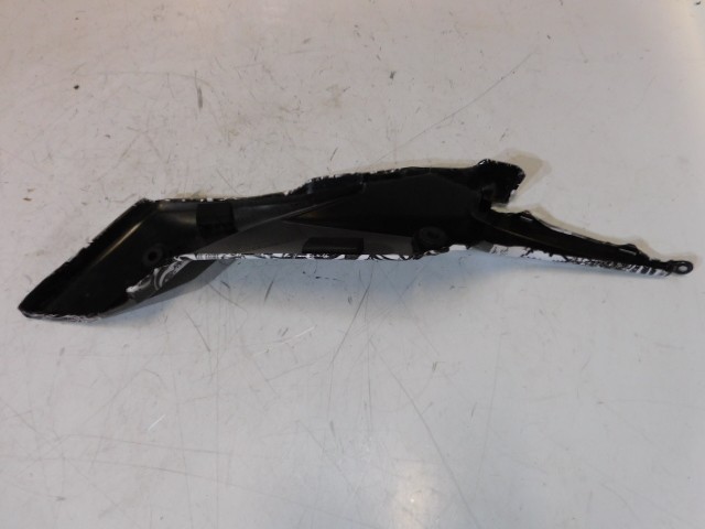 carénage lateral gauche