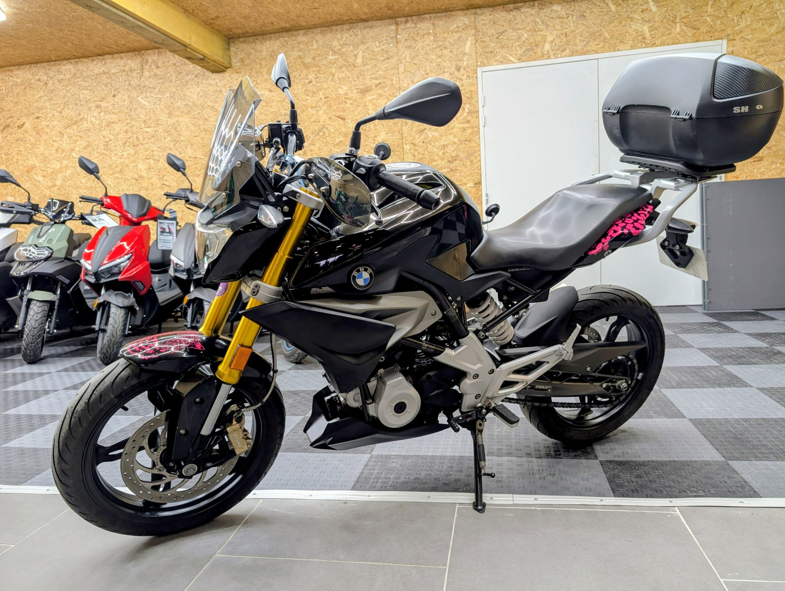BMW G310R