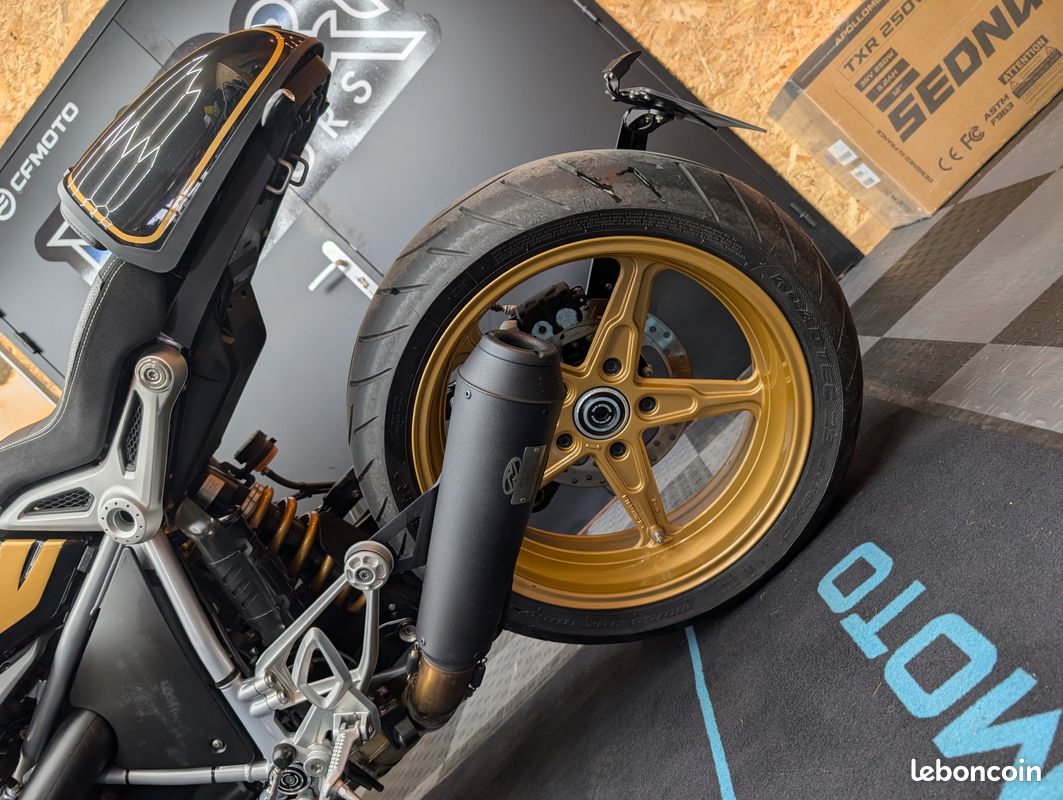 BMW R1200 NINE T RACER