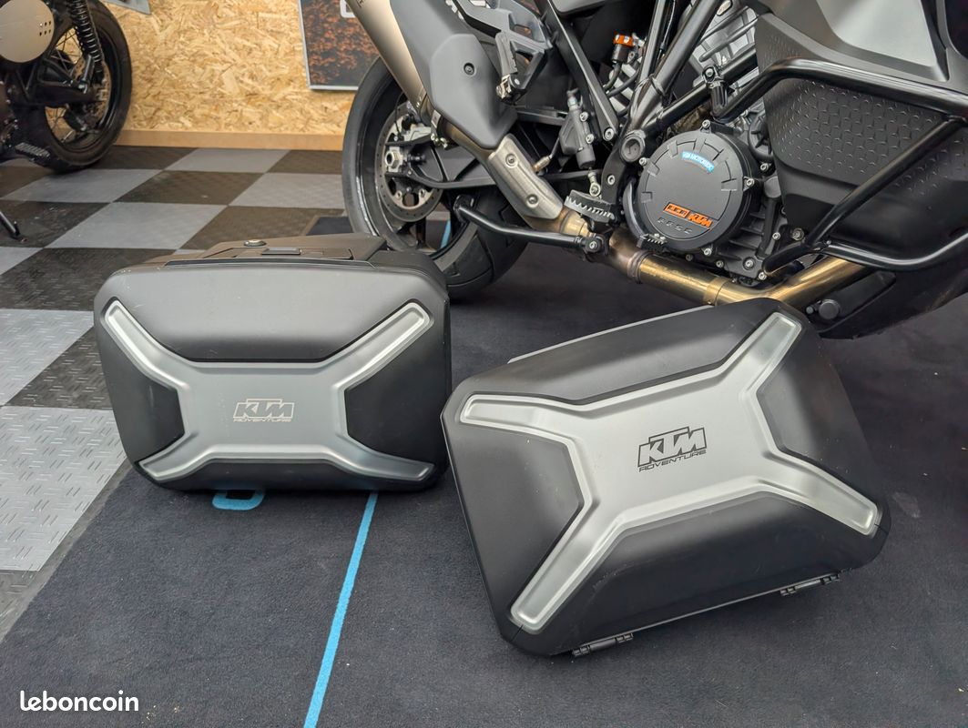KTM 1290 SUPER ADVENTURE S TECH PACK