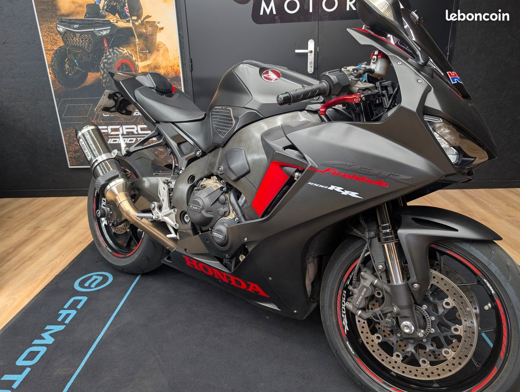 HONDA CBR 1000 RR