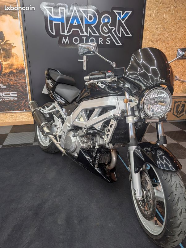 SUZUKI 1000 SV N