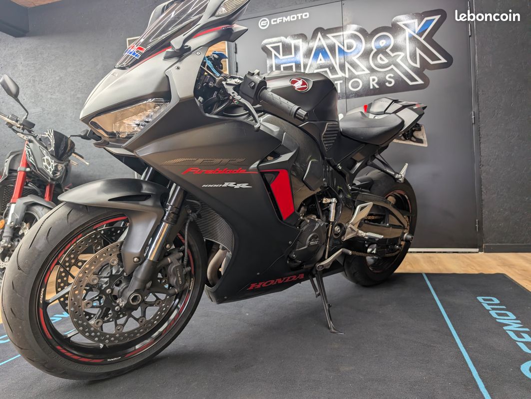 HONDA CBR 1000 RR