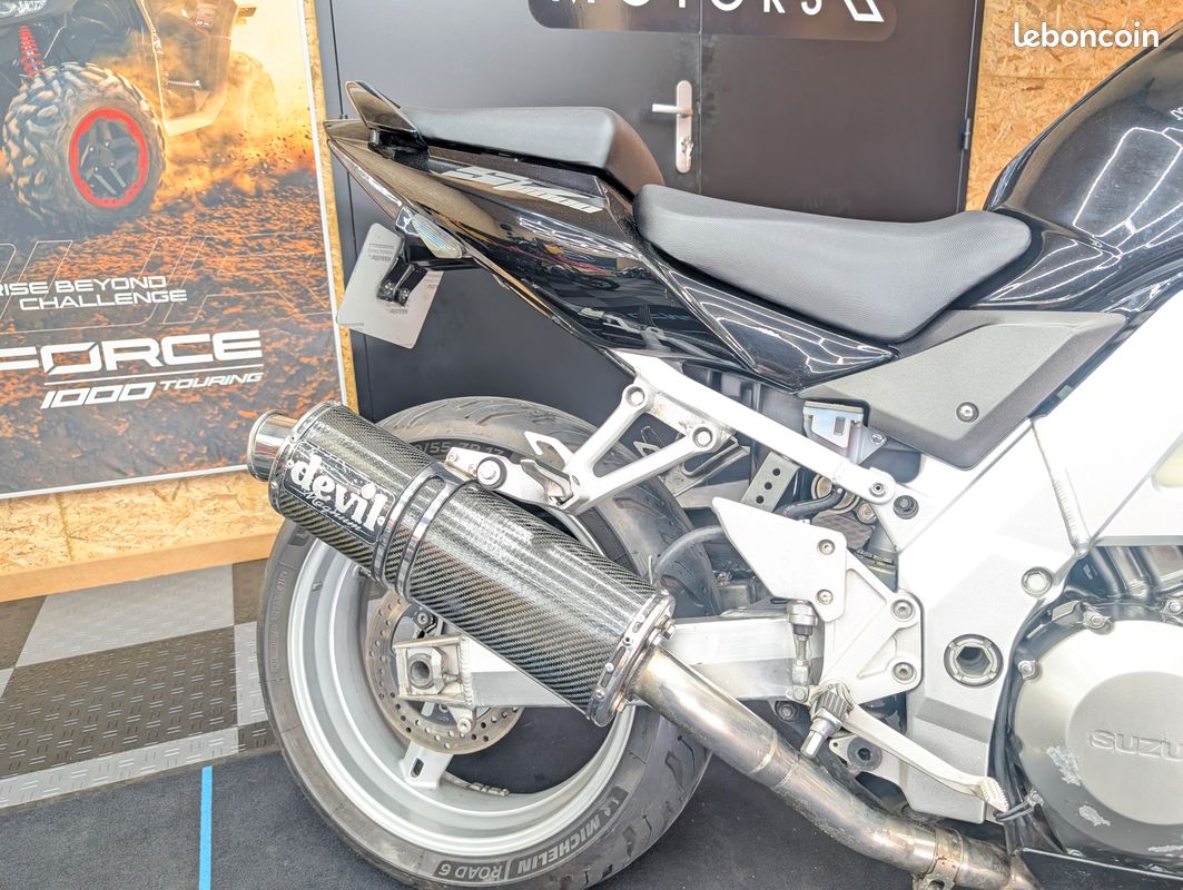 SUZUKI 1000 SV N
