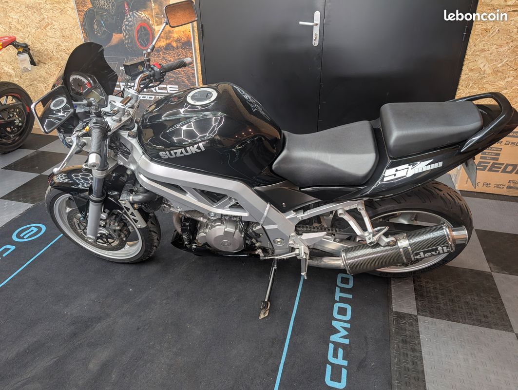 SUZUKI 1000 SV N