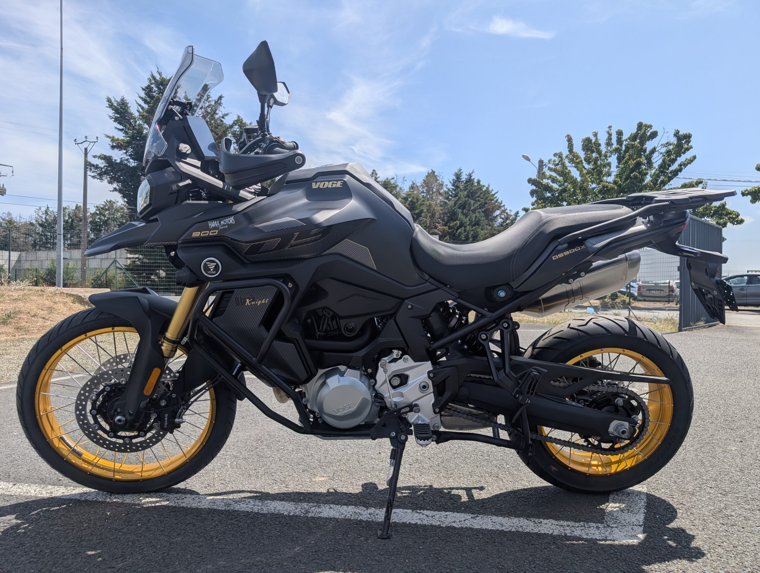VOGE 900 DSX