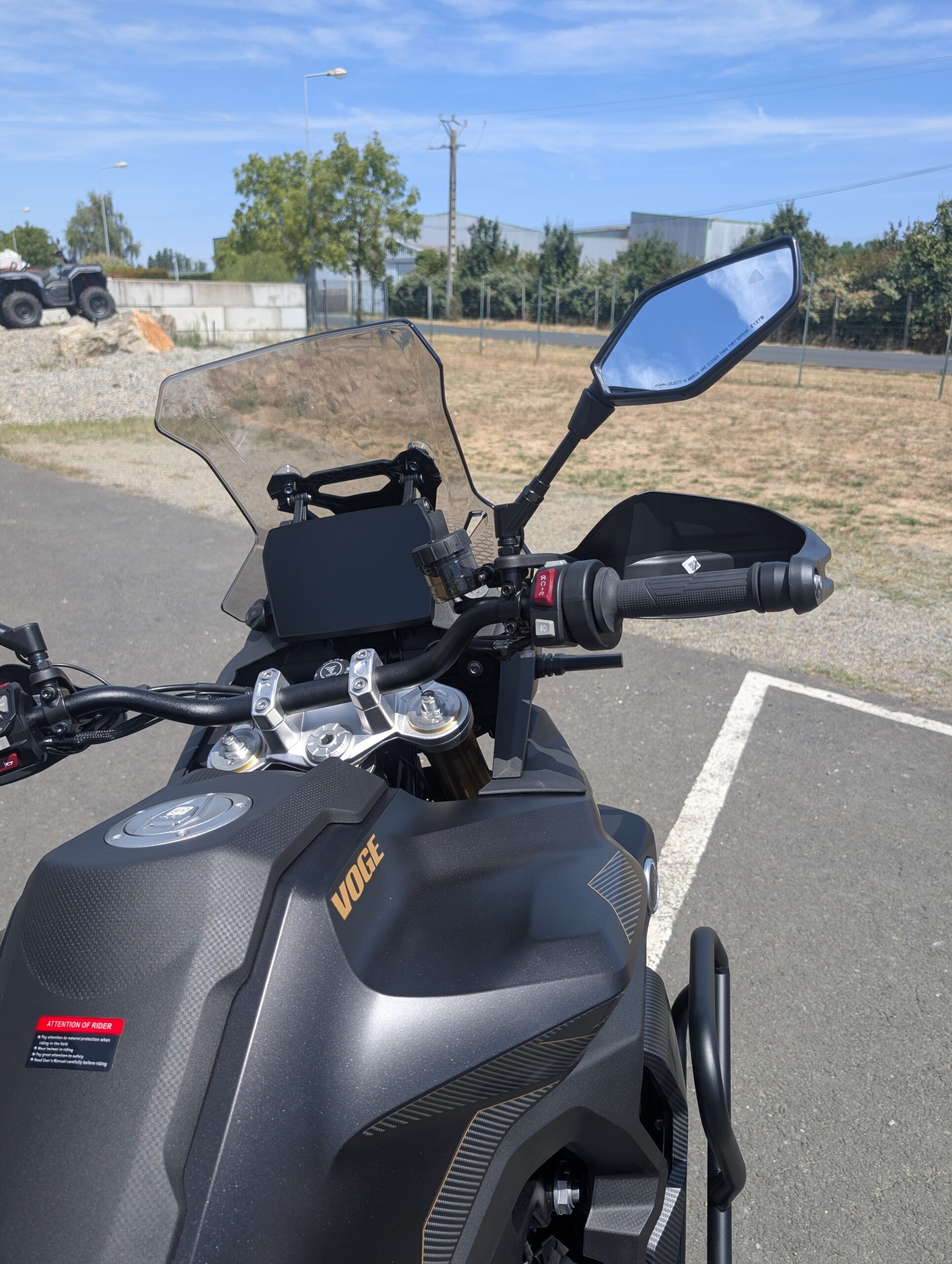 VOGE 900 DSX