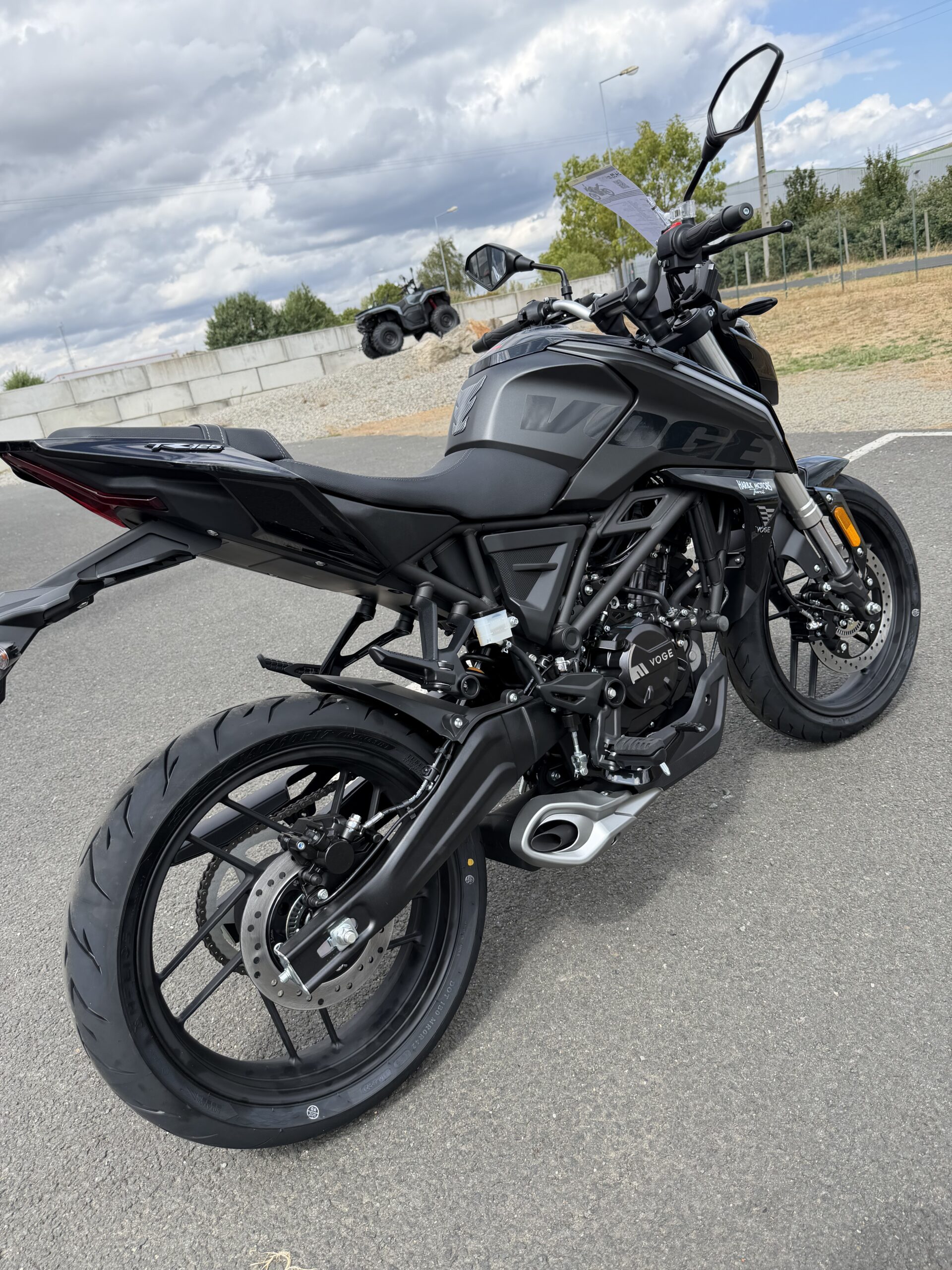VOGE 125R