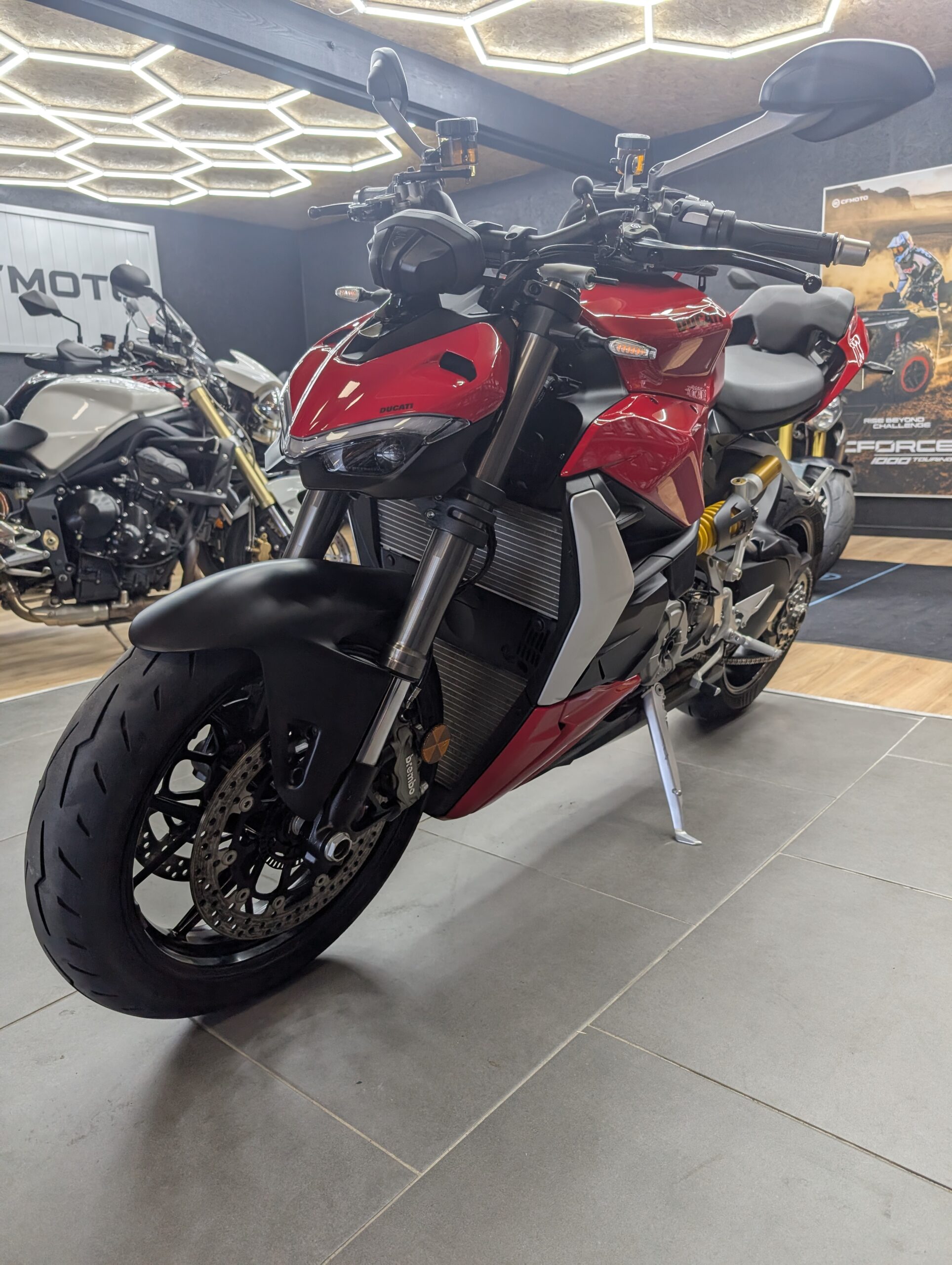 ducati streetfighter v2 955