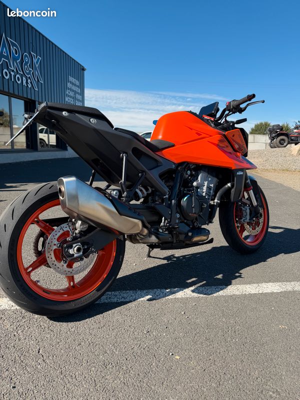Ktm 990 duke r avec tech pack