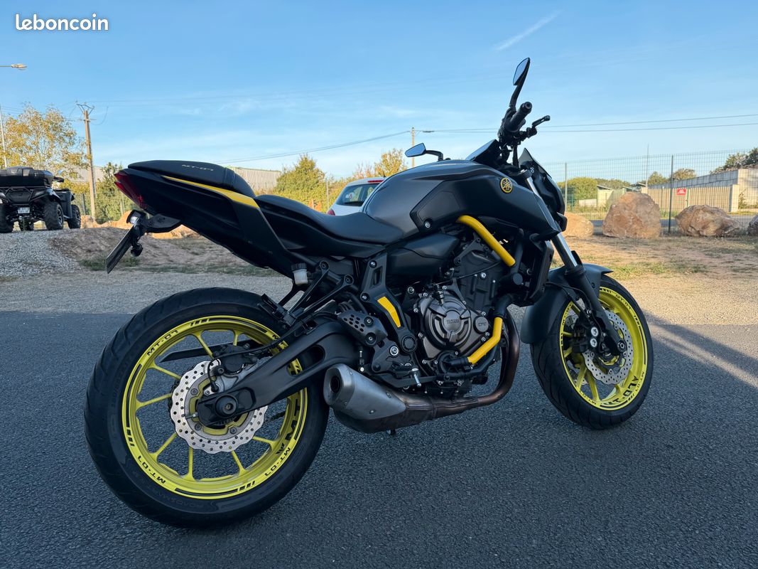 Yamaha MT-07 A2