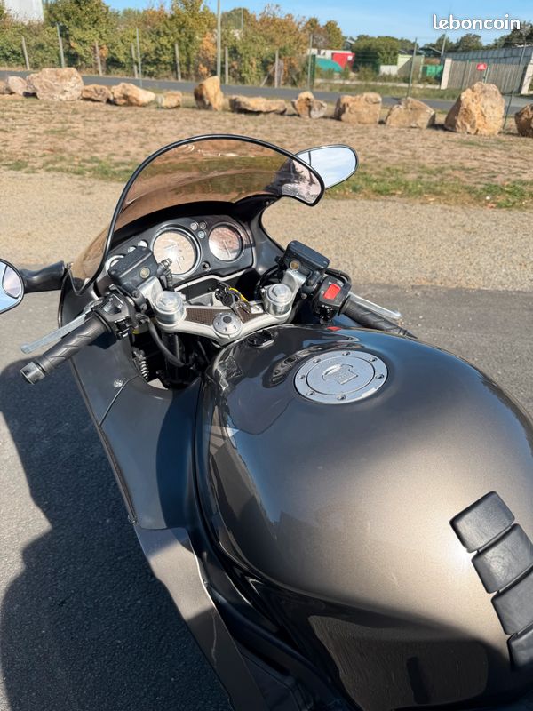 Honda cbr 1100 xx