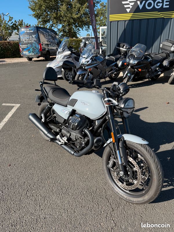 MOTO GUZZI V7 SPORT