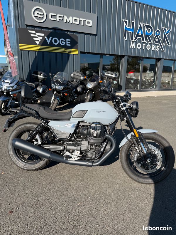 MOTO GUZZI V7 SPORT